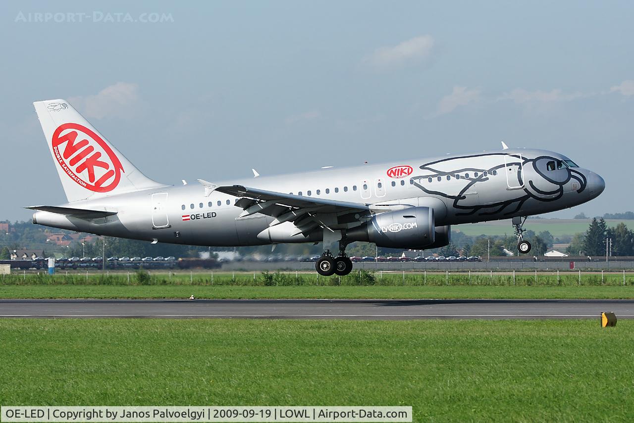 OE-LED, 2008 Airbus A319-112 C/N 3407, Niki Airbus A319-112 landing on RWY09