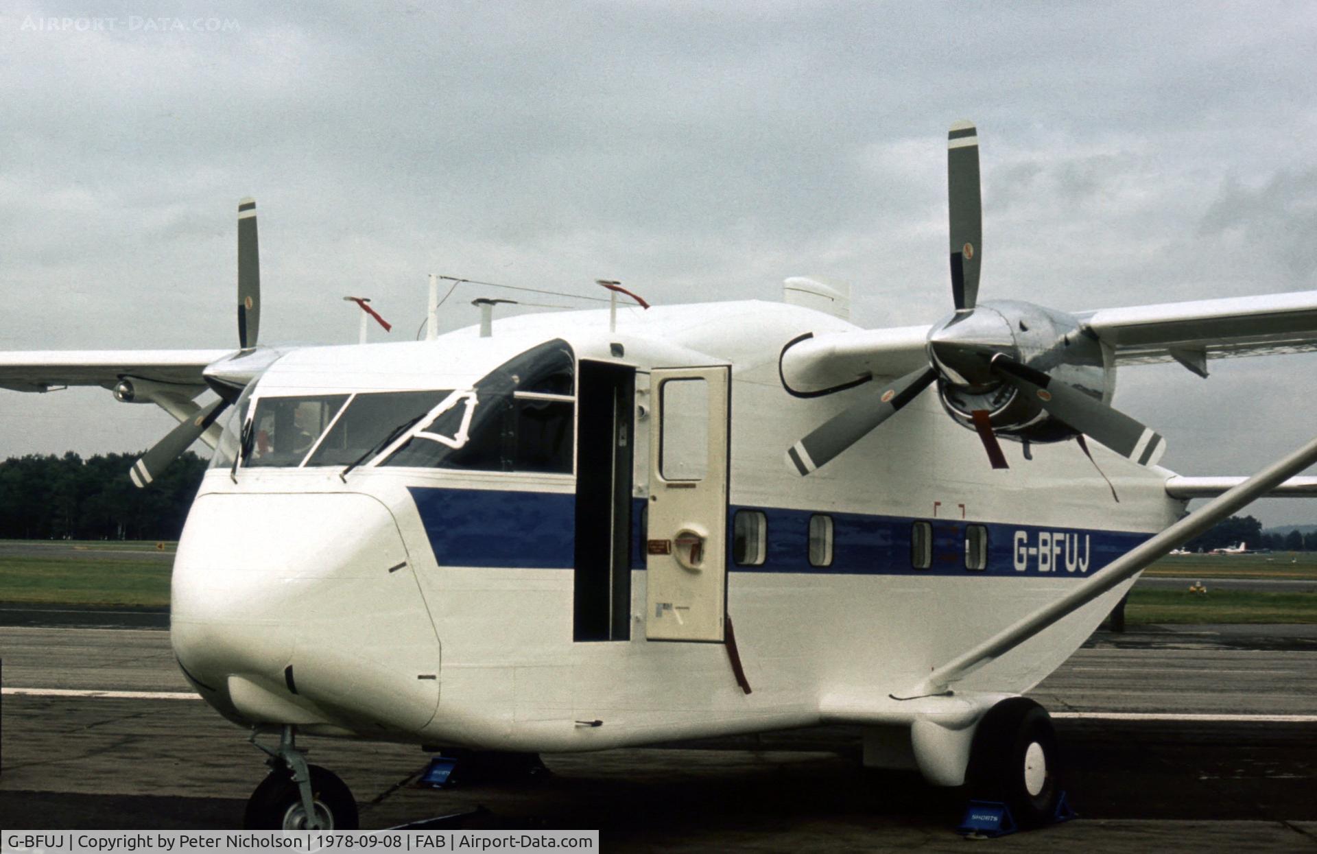 G-BFUJ, 1978 Short SC-7 Skyvan 3-100 C/N SH.1960, Another view of the Shorts Skyvan at the 1978 Farnborough Airshow.