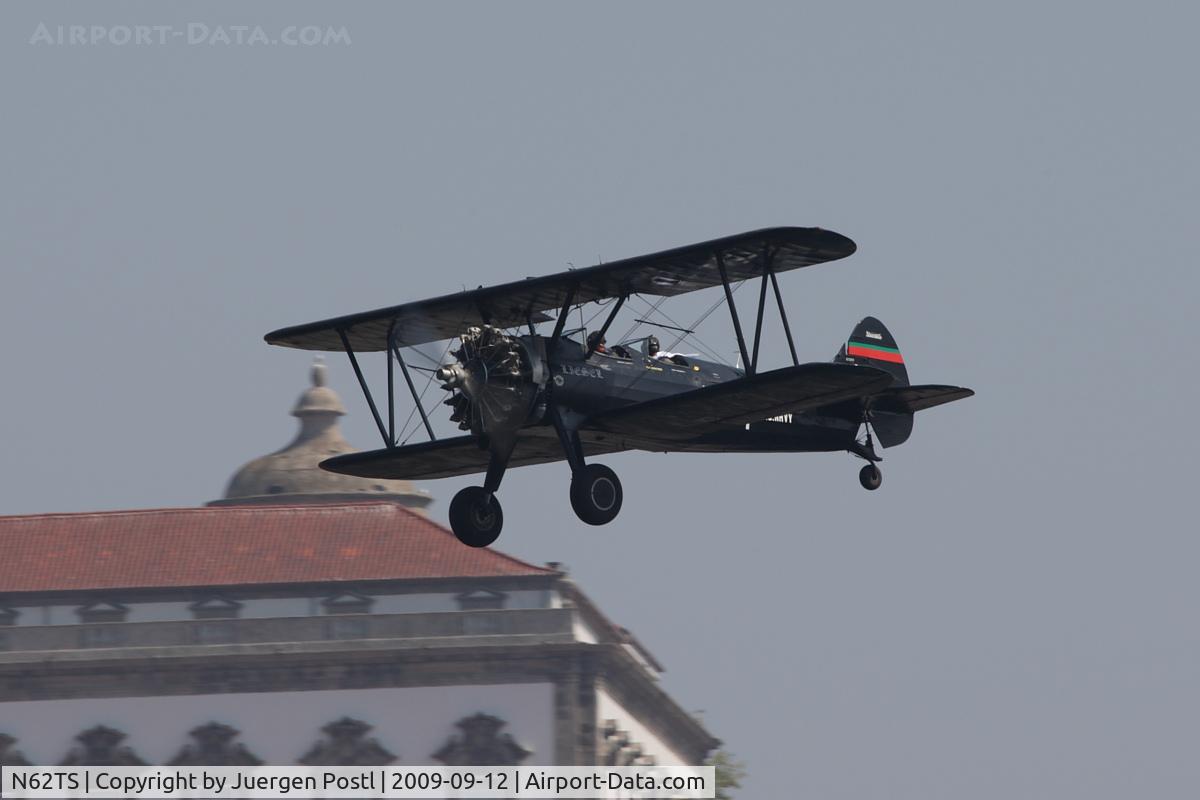 N62TS, 1940 Boeing A75N1(PT17) C/N 75-971, Red Bull Air Race Porto 2009 - Boeing N2S-1 Kaydet