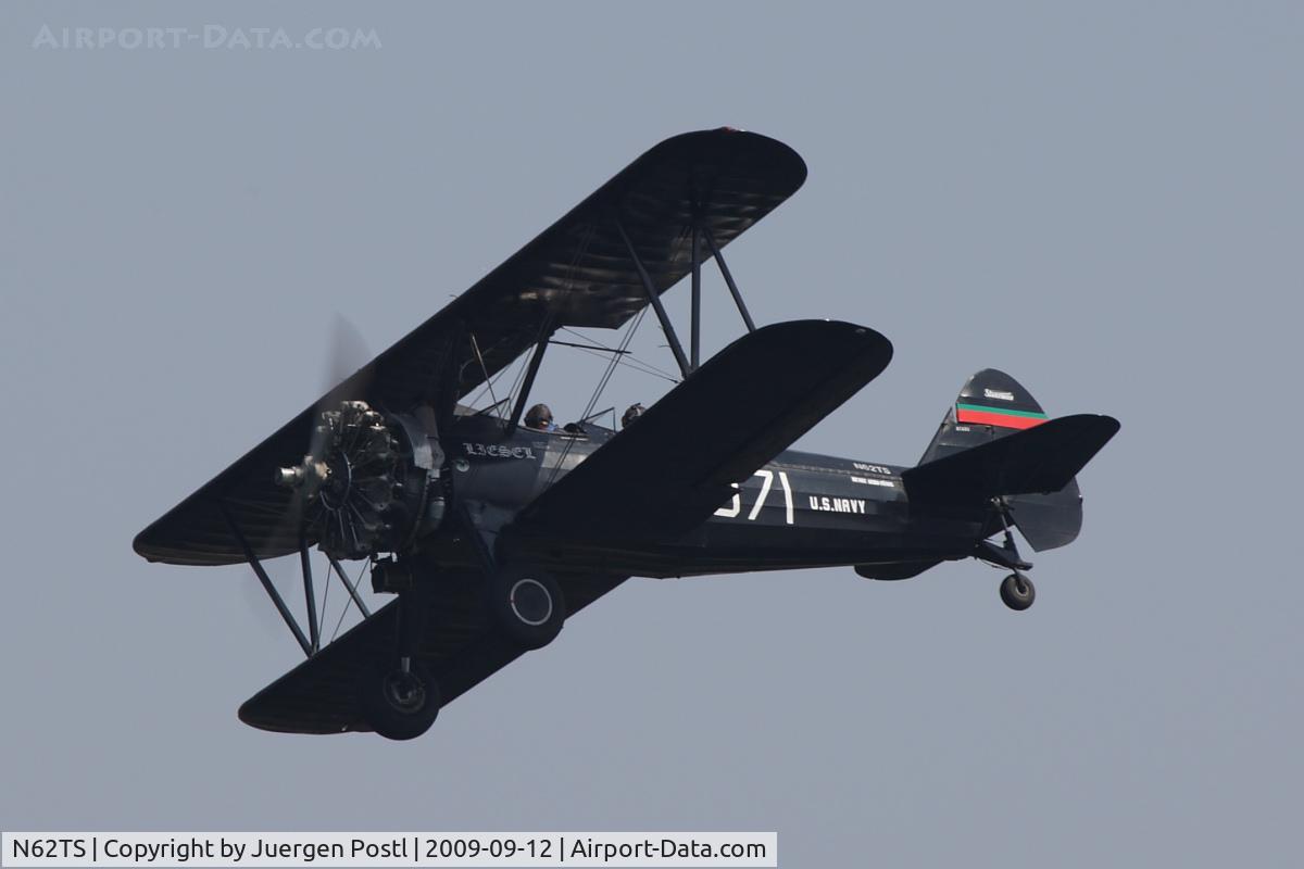 N62TS, 1940 Boeing A75N1(PT17) C/N 75-971, Red Bull Air Race Porto 2009 - Boeing N2S-1 Kaydet