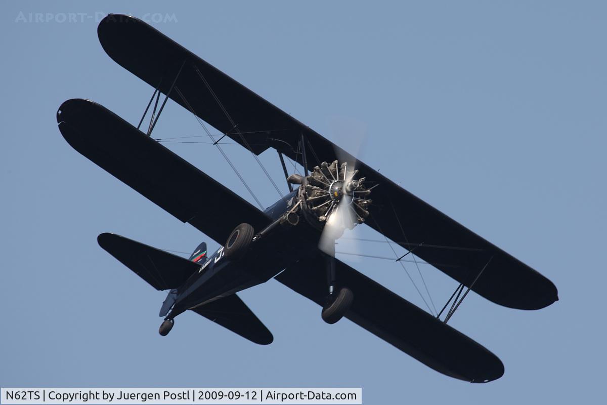 N62TS, 1940 Boeing A75N1(PT17) C/N 75-971, Red Bull Air Race Porto 2009 - Boeing N2S-1 Kaydet