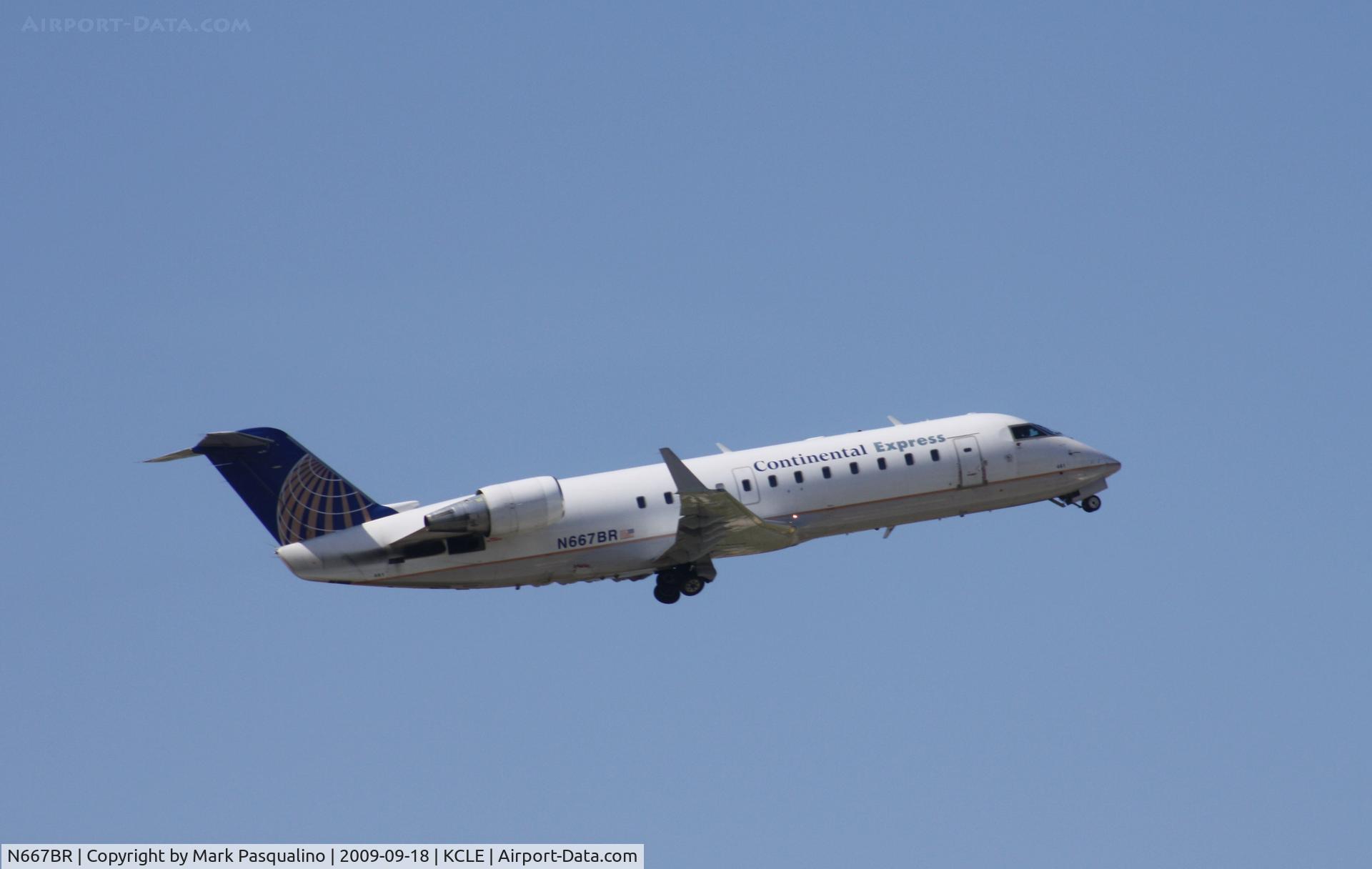 N667BR, 2001 Bombardier CRJ-200ER (CL-600-2B19) C/N 7535, CL-600-2B19
