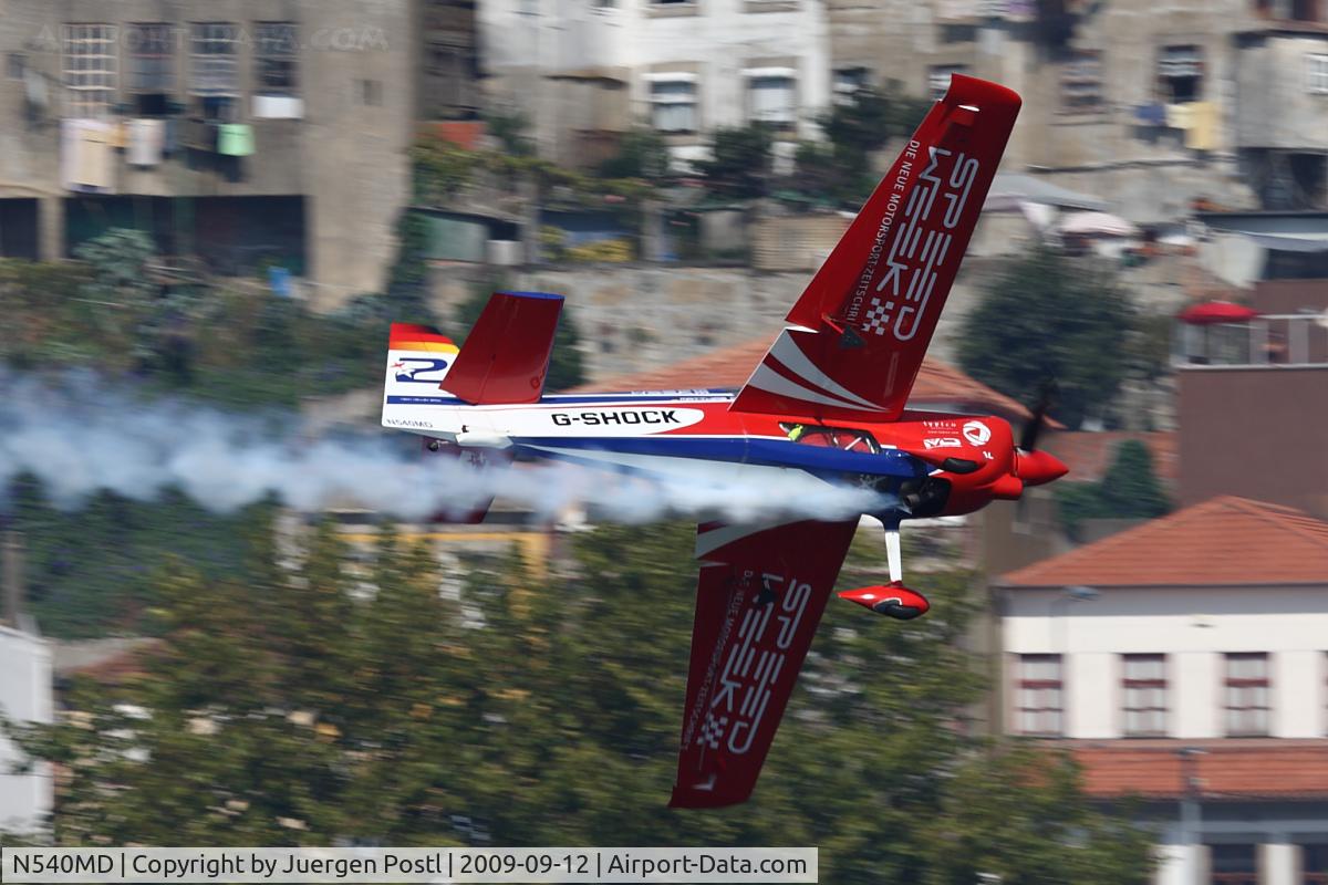 N540MD, 2008 Zivko Edge 540 C/N 0043, Red Bull Air Race Porto 2009 - Matthias Dolderer