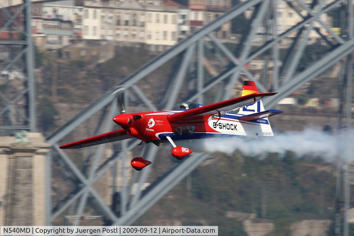 N540MD, 2008 Zivko Edge 540 C/N 0043, Red Bull Air Race Porto 2009 - Matthias Dolderer