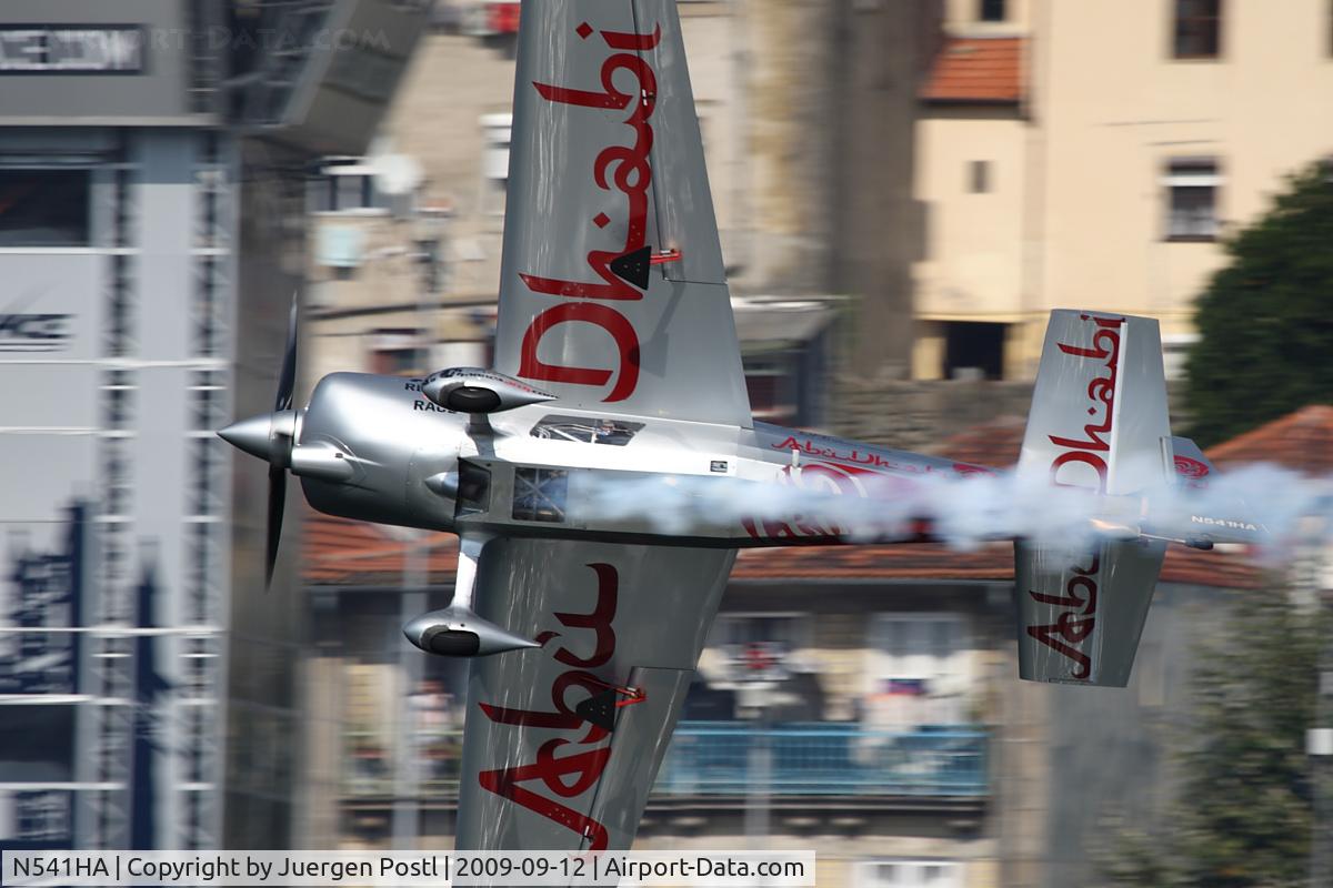 N541HA, 2008 Zivko Edge 540 C/N 0041A, Red Bull Air Race Porto 2009 - Hannes Arch