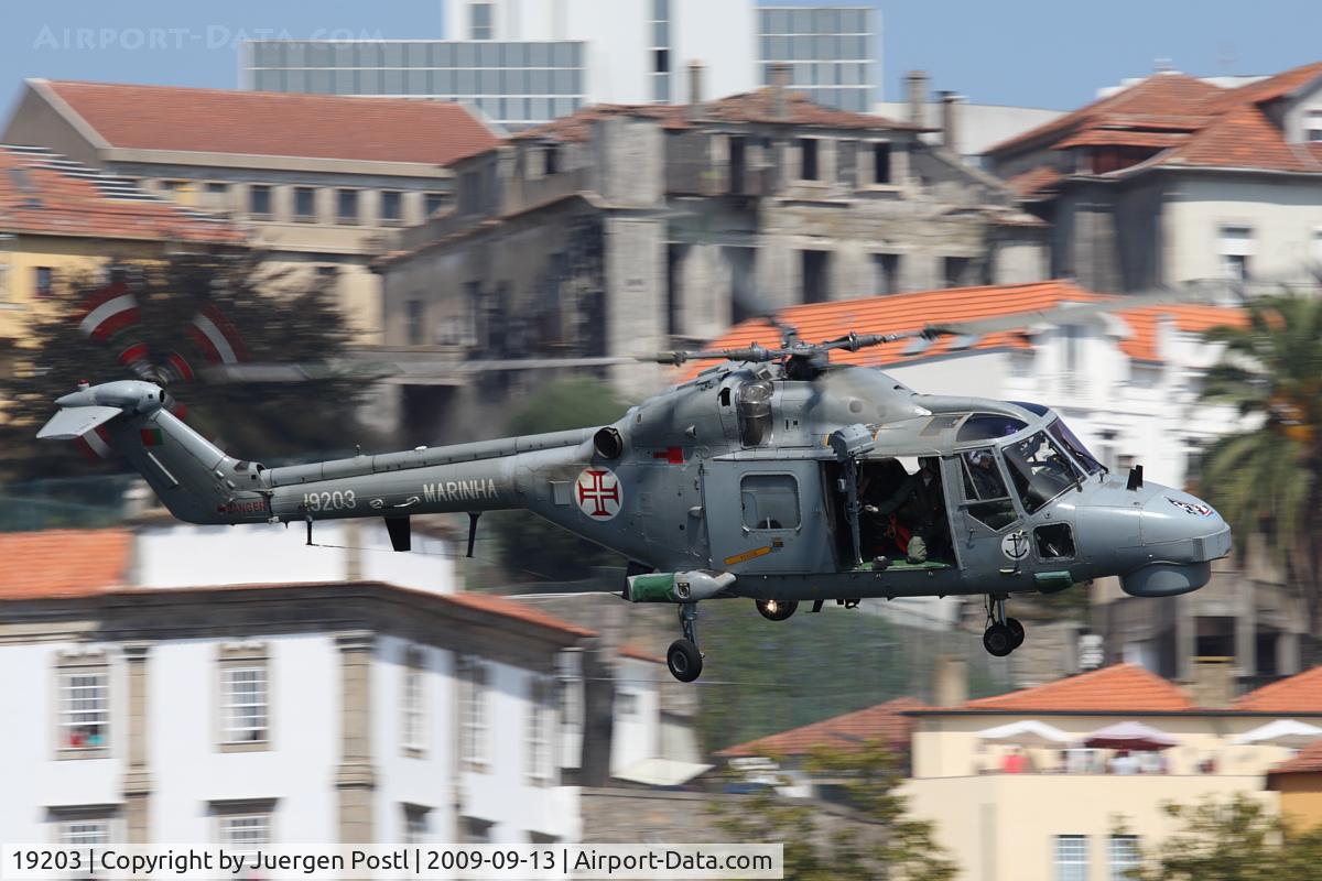 19203, 1993 Westland Super Lynx Mk.95 C/N 375, Red Bull Air Race Porto 2009 - Portugal Navy - Westland WG-13 Lynx Mk95