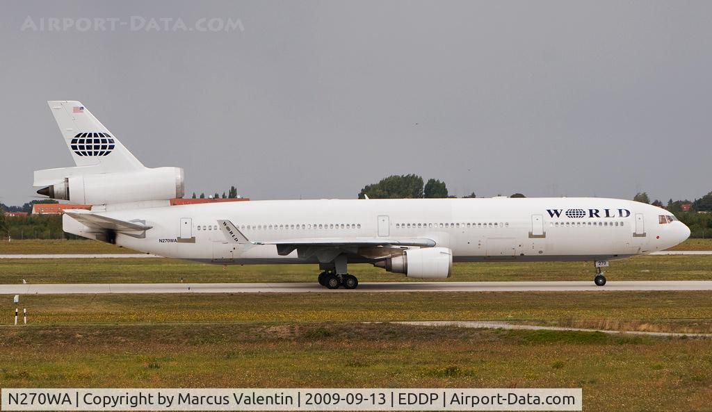 N270WA, McDonnell Douglas MD-11 C/N 48449, Runwy North bevor start up