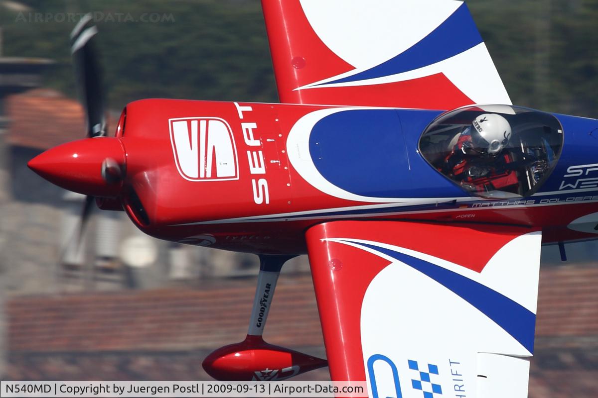 N540MD, 2008 Zivko Edge 540 C/N 0043, Red Bull Air Race Porto 2009 - Matthias Dolderer