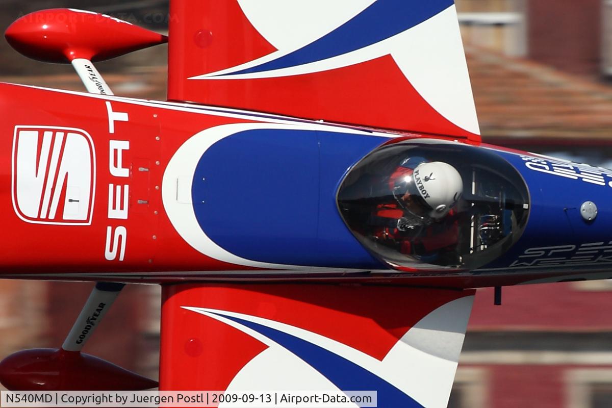 N540MD, 2008 Zivko Edge 540 C/N 0043, Red Bull Air Race Porto 2009 - Matthias Dolderer