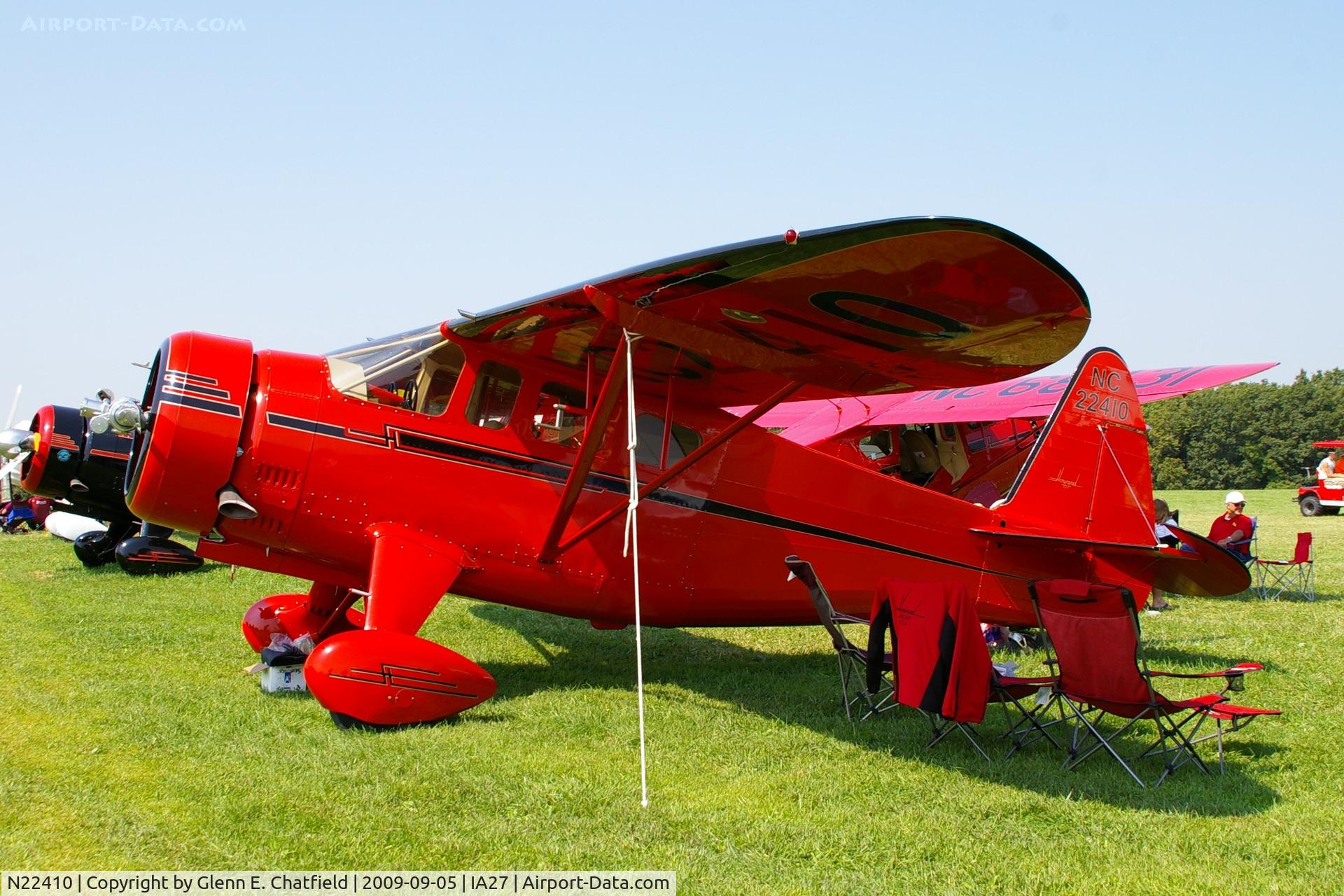 N22410, 1940 Howard Aircraft DGA-15P C/N 509, At the Antique Airplane Association Fly In. UC-70 42-38365.