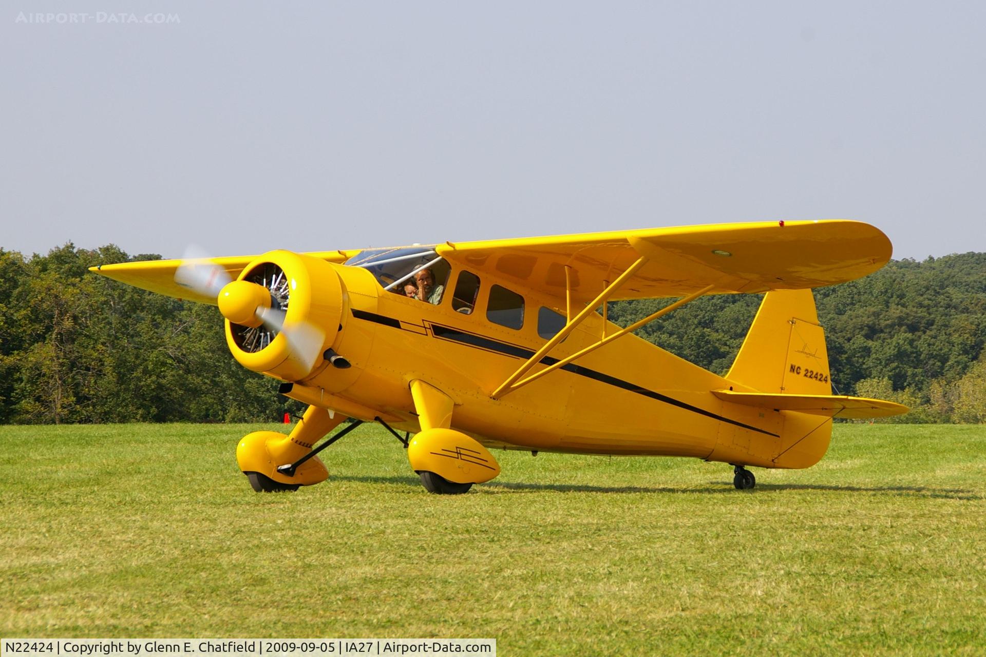 N22424, 1940 Howard Aircraft DGA-15P C/N 523, At the Antique Airplane Association Fly In.