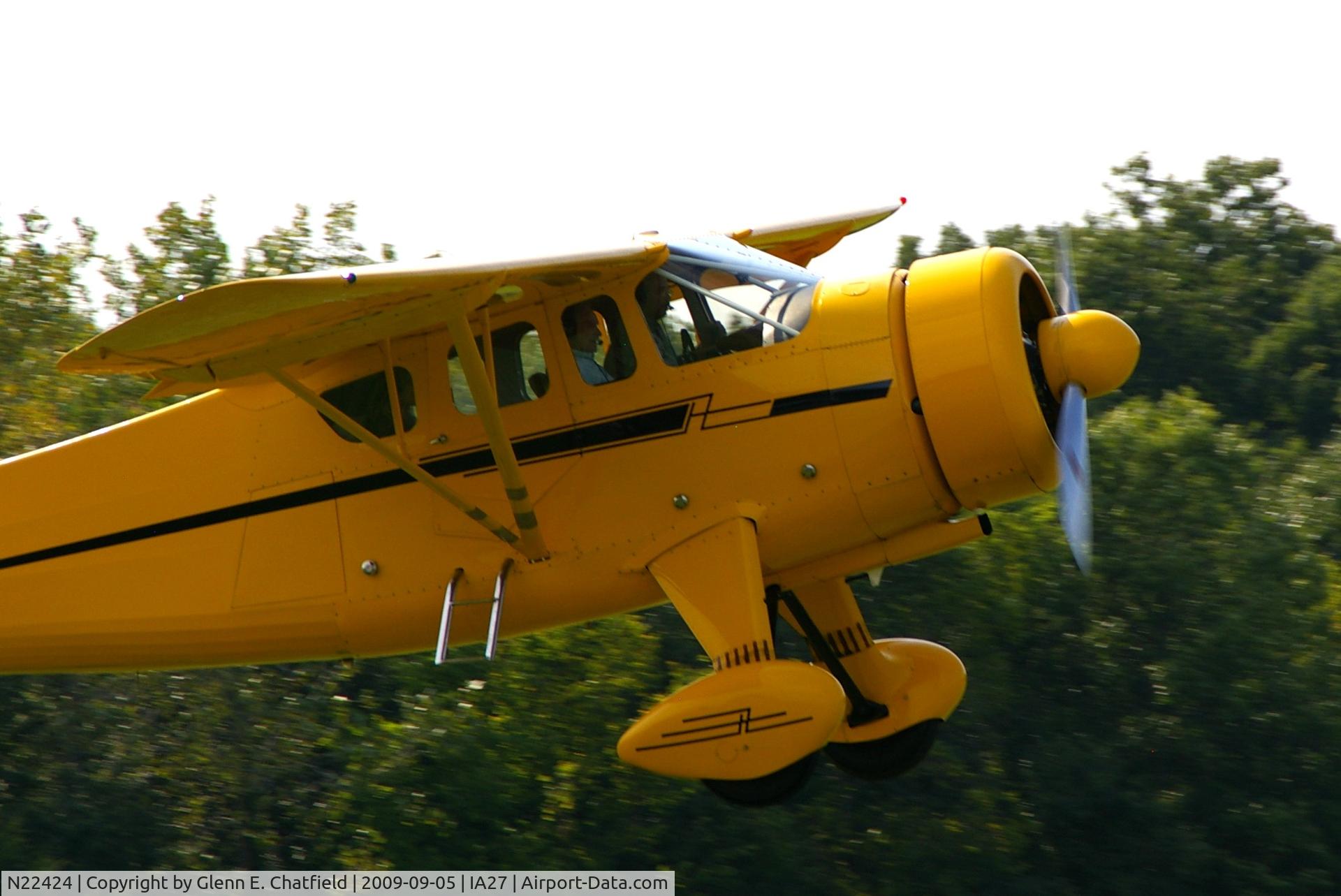 N22424, 1940 Howard Aircraft DGA-15P C/N 523, At the Antique Airplane Association Fly In.