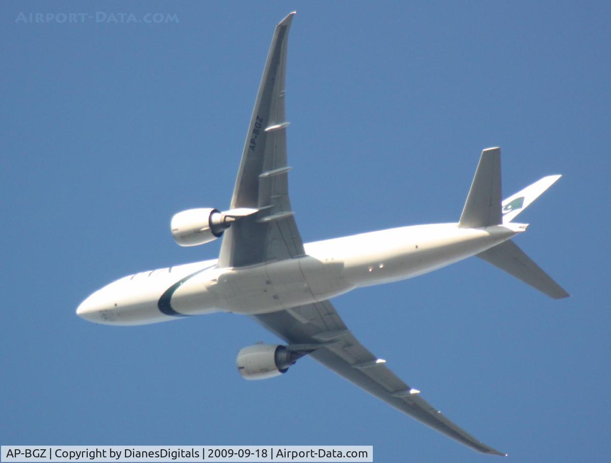 AP-BGZ, 2005 Boeing 777-240/LR C/N 33782, Vaughan ON