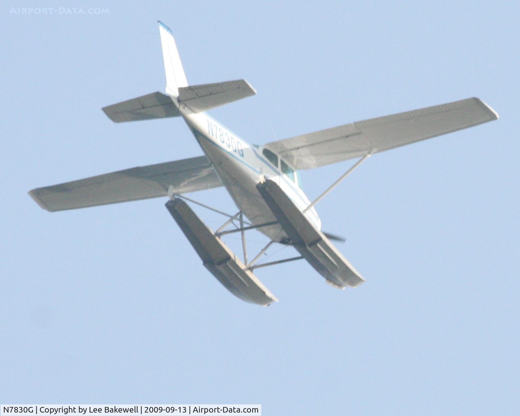 N7830G, 1970 Cessna 172L C/N 17259530, Operating Over Forest Lake