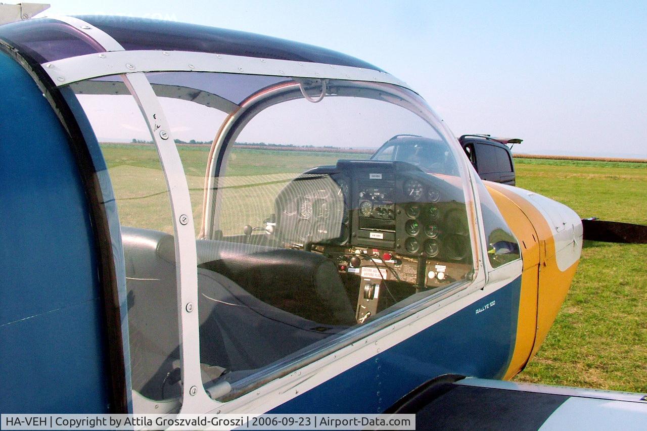 HA-VEH, 1973 Socata MS-880B Rallye 100T C/N 2350, Úrhida Airport, Hungary - Cocpit