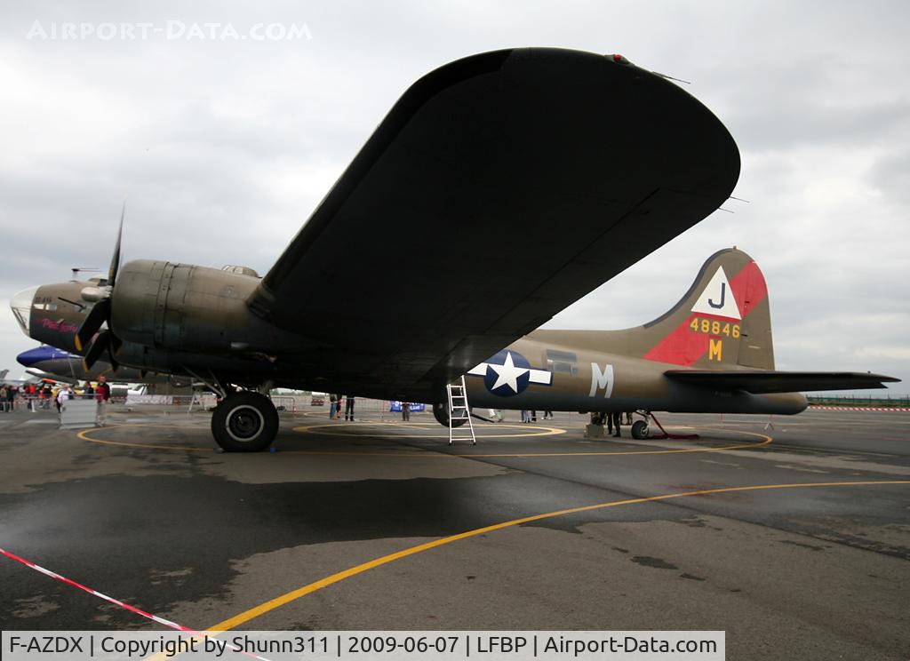 F-AZDX, 1944 Boeing B-17G Flying Fortress C/N 8246, Participant of the Aviation centennial Airshow...