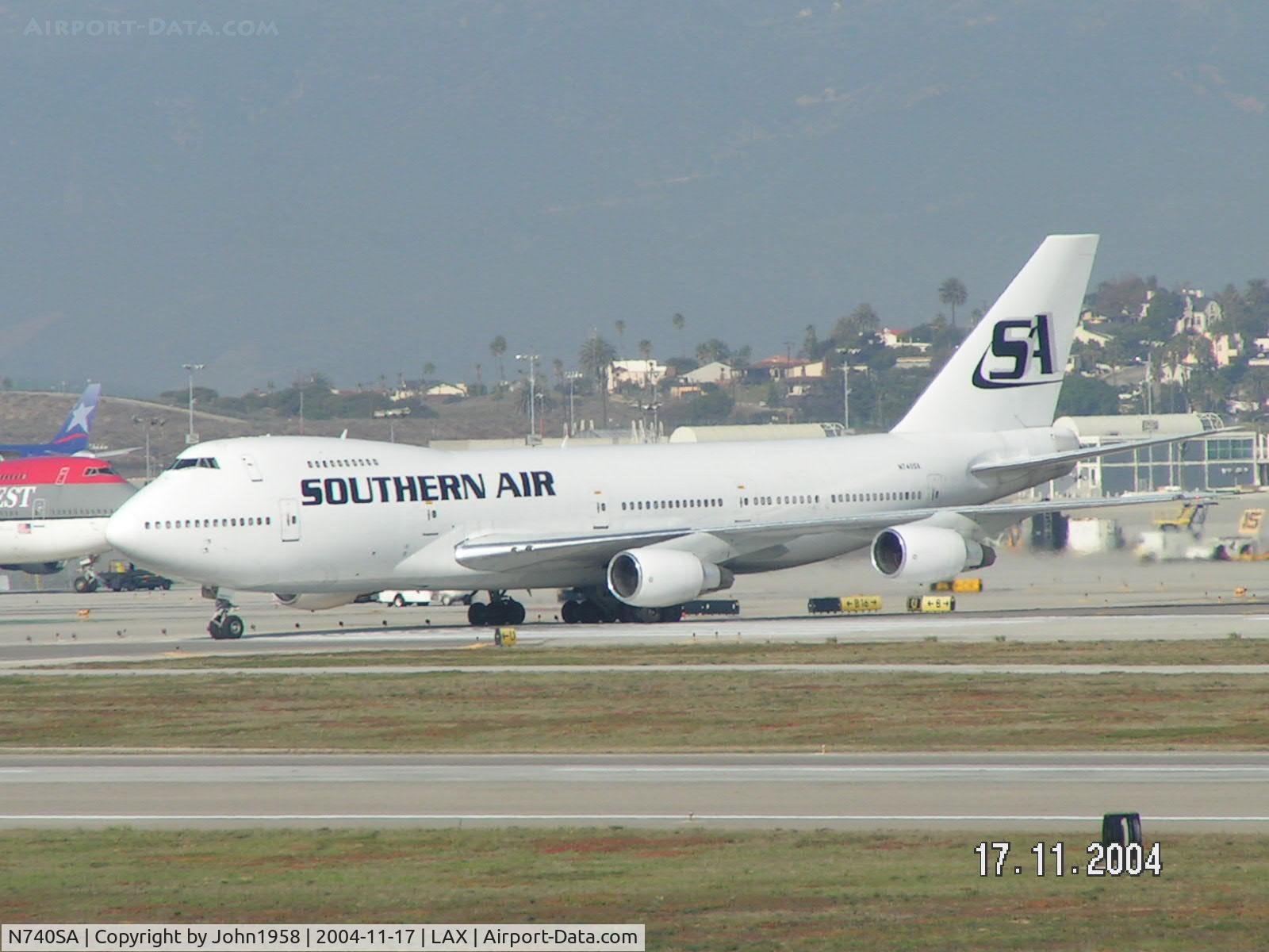 N740SA, 1978 Boeing 747-230B C/N 21380, Taxying