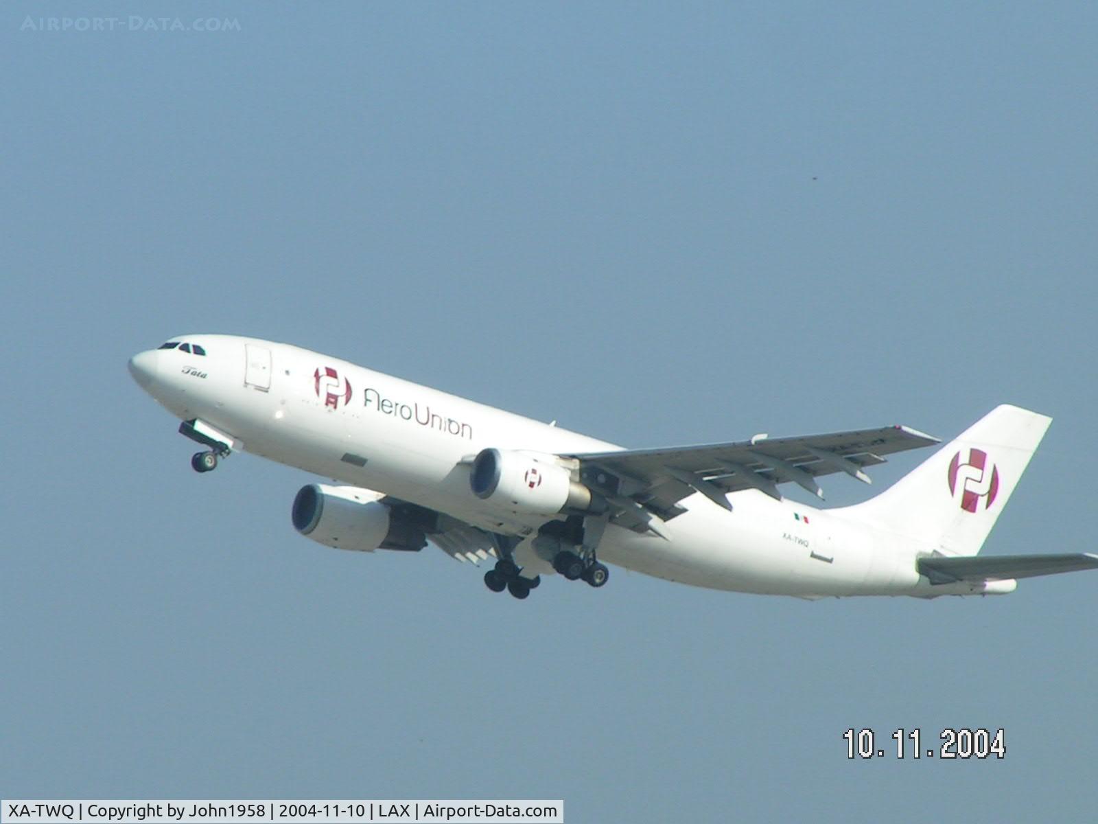XA-TWQ, Airbus A300B4-203 C/N 45, Just lifted