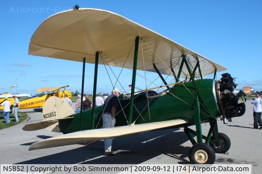 N5852, 1928 Waco GXE C/N 1586, MERFI fly-in, Urbana, Ohio