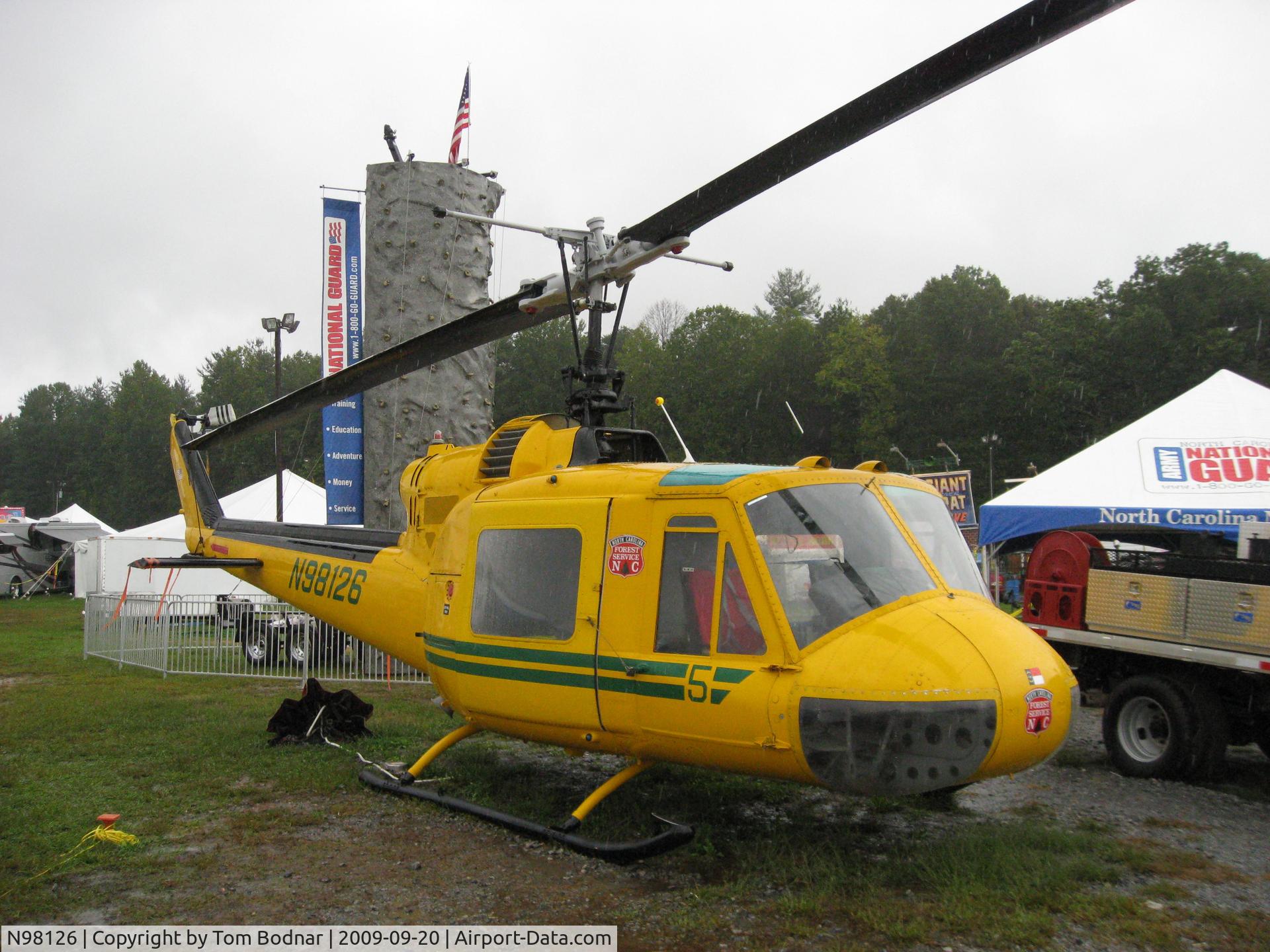 N98126, Bell UH-1B C/N 61-0762, At the North Carolina Mountain State Fair in Fletcher, NC