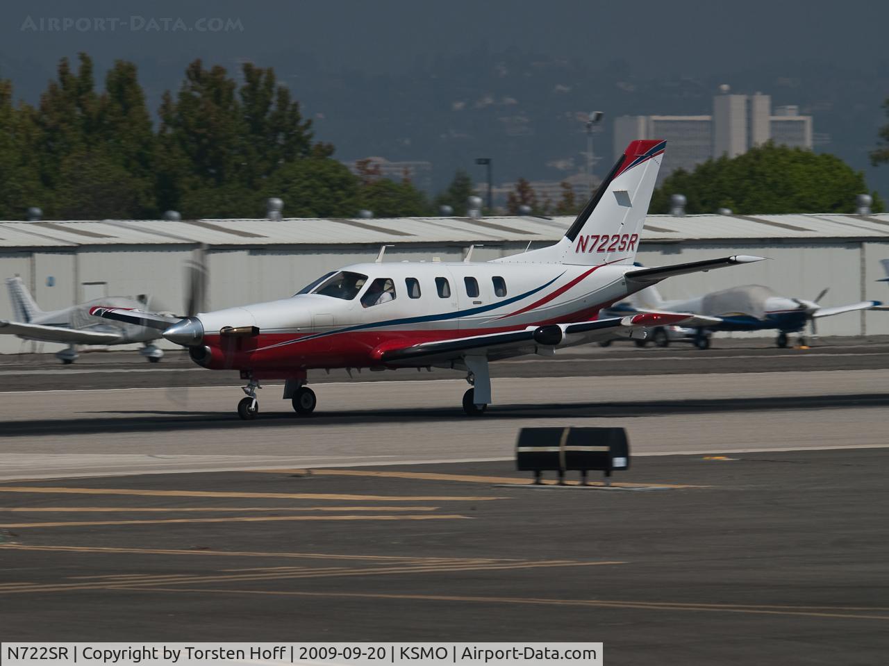 N722SR, 1992 Socata TBM-700 C/N 49, N722SR departing from RWY 21