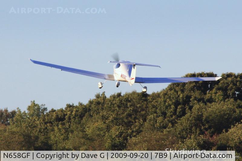 N658GF, 2006 Diamond DA-40 Diamond Star C/N 40.658, Climbing away from Ellington, CT