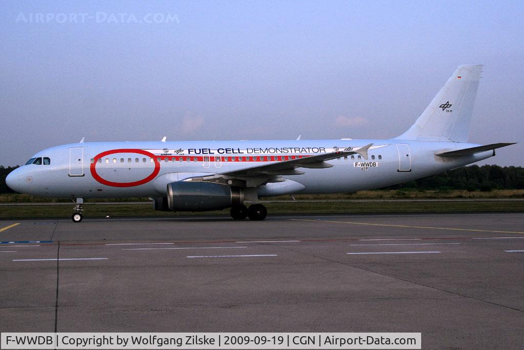 F-WWDB, 1997 Airbus A320-232 C/N 659, visitor