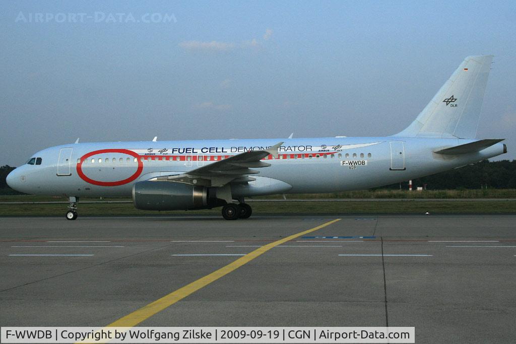 F-WWDB, 1997 Airbus A320-232 C/N 659, visitor