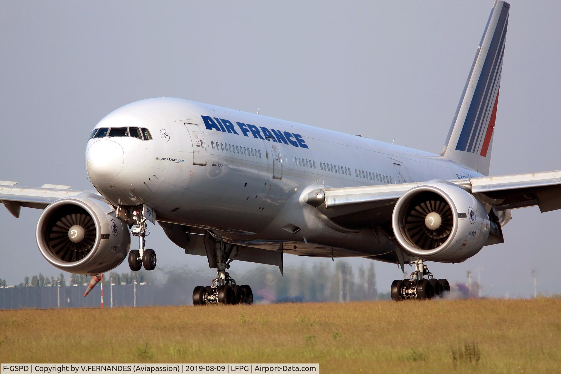 F-GSPD, 1998 Boeing 777-228/ER C/N 29005, In CDG