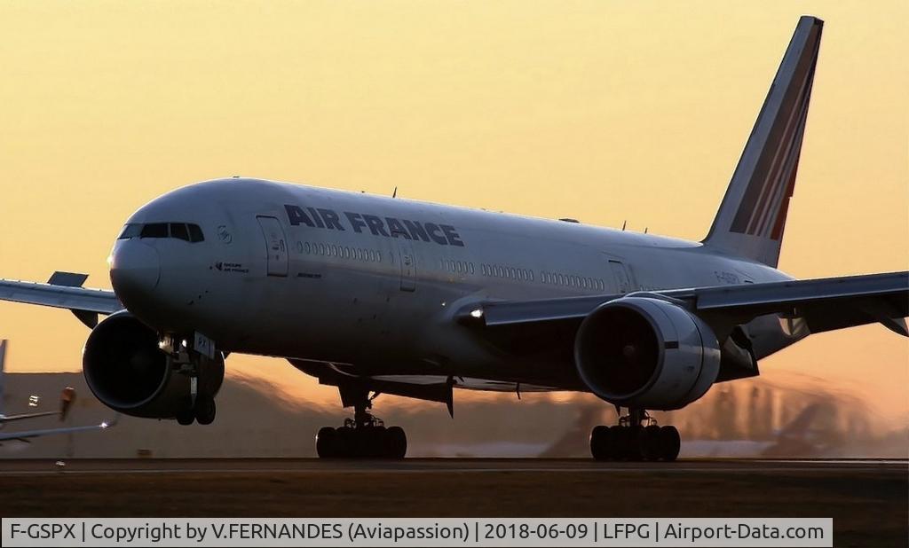 F-GSPX, 2002 Boeing 777-228/ER C/N 32698, last sunrise