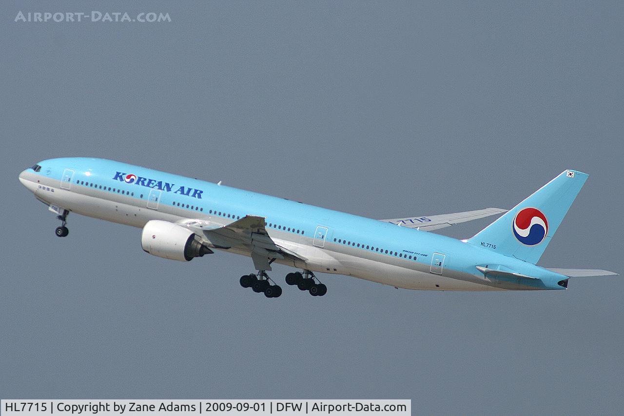 HL7715, 2002 Boeing 777-2B5/ER C/N 28372, Korean Air 777 departing DFW