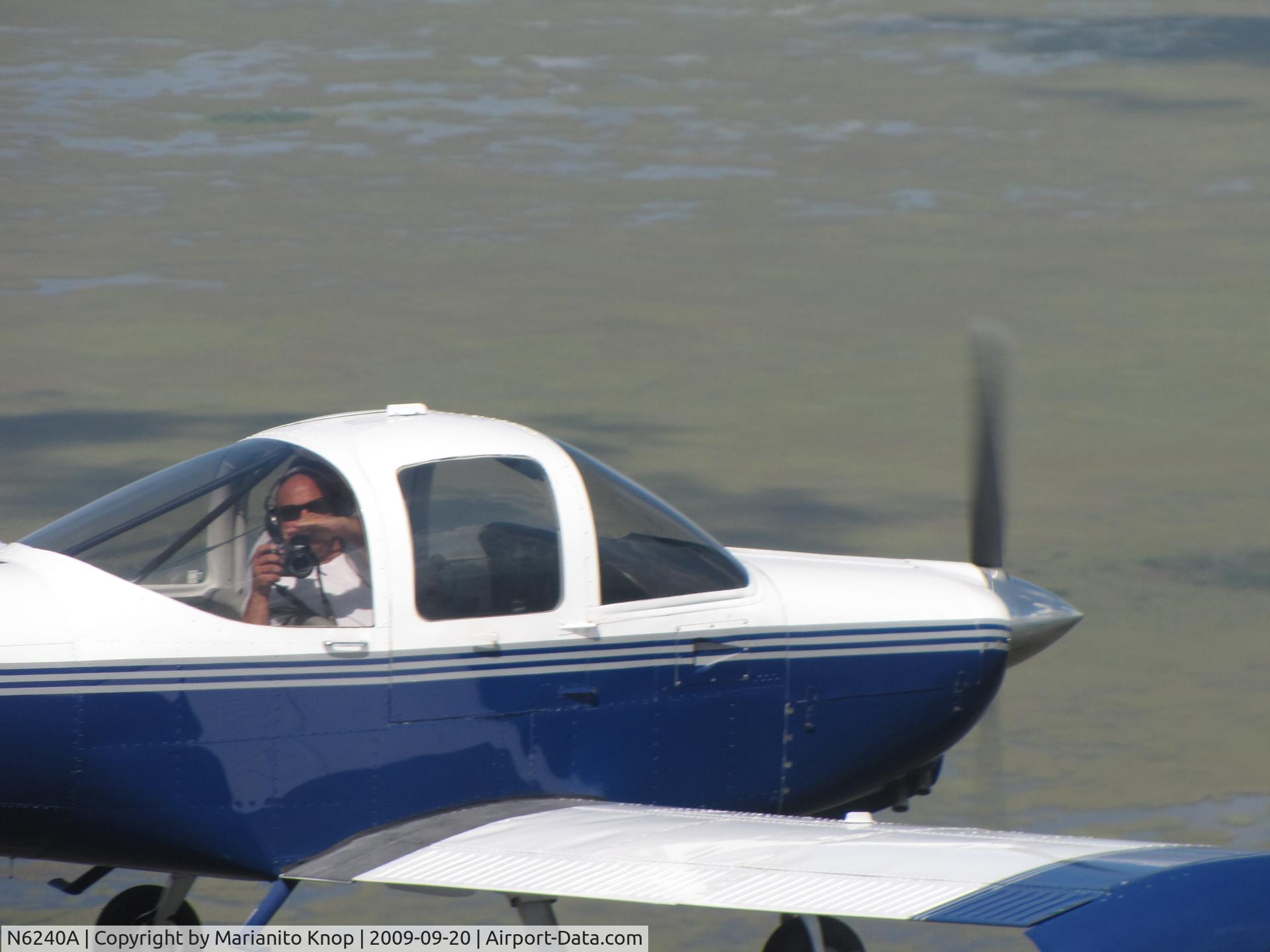 N6240A, 1978 Piper PA-38-112 Tomahawk Tomahawk C/N 38-78A0351, air to air
