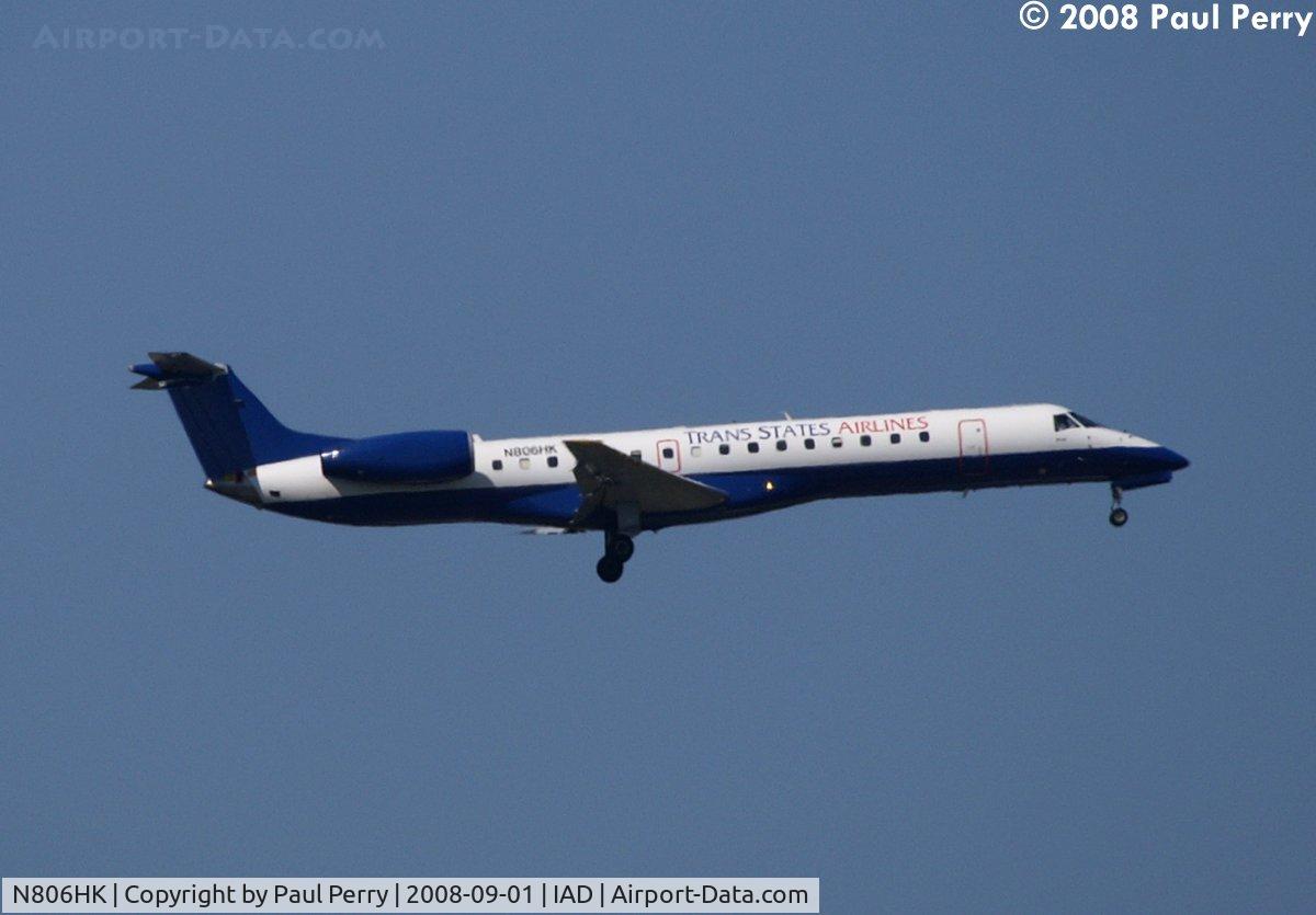 N806HK, 1999 Embraer EMB-145EP (ERJ-145EP) C/N 145112, Very clean looking TransStates bird on her way to RWY1C