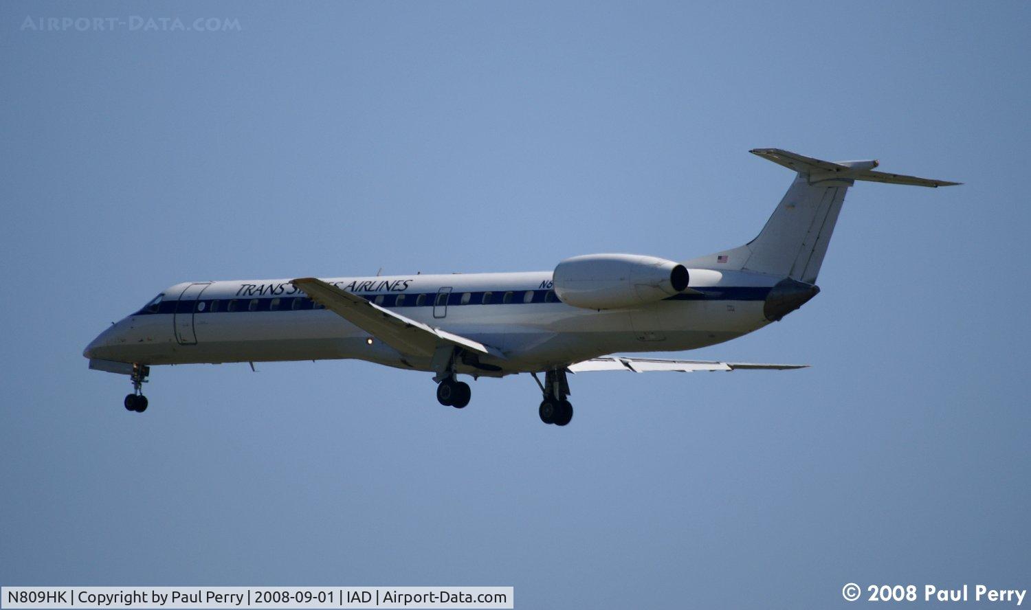 N809HK, 1999 Embraer EMB-145EP (ERJ-145EP) C/N 145187, Heading for RWY1R