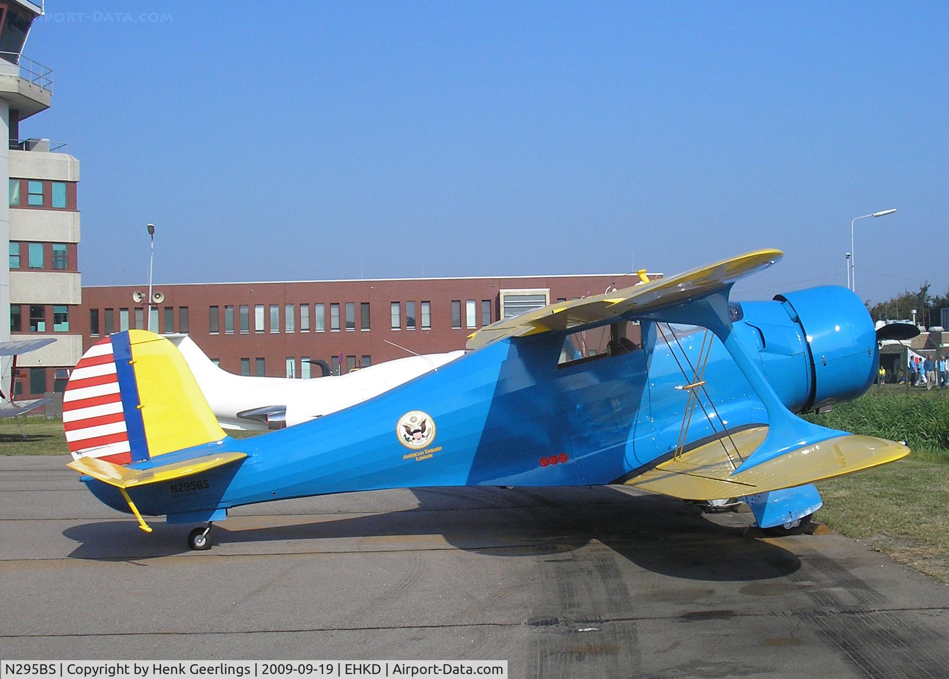 N295BS, 1939 Beech YC-43A Staggerwing C/N 295, Heldair Show Maritiem , Den Helder  19 sep 2009