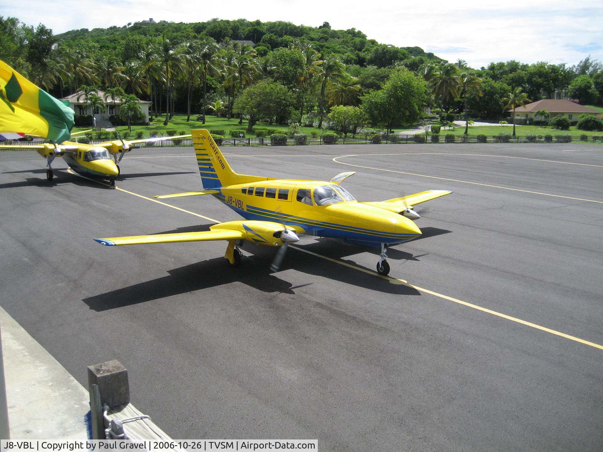 J8-VBL, Cessna 402C Businessliner C/N 402C0640, SVG Air