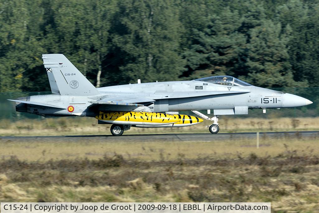 C15-24, McDonnell Douglas EF-18A Hornet C/N 0583/A490, Very modest ALA 15 tiger painting for the 2009 Tiger Meet.