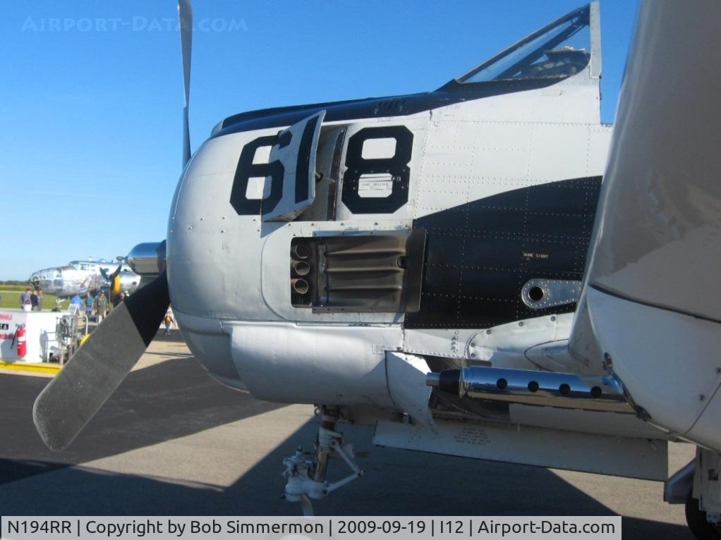 N194RR, North American T-28B Trojan C/N 200-265 (138194), Business end.