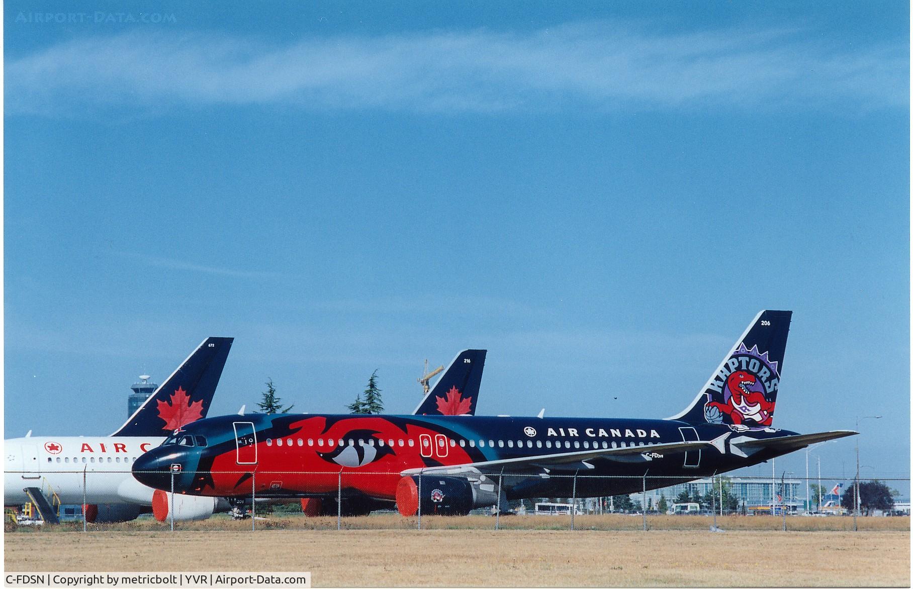 C-FDSN, 1990 Airbus A320-211 C/N 126, Wearing 