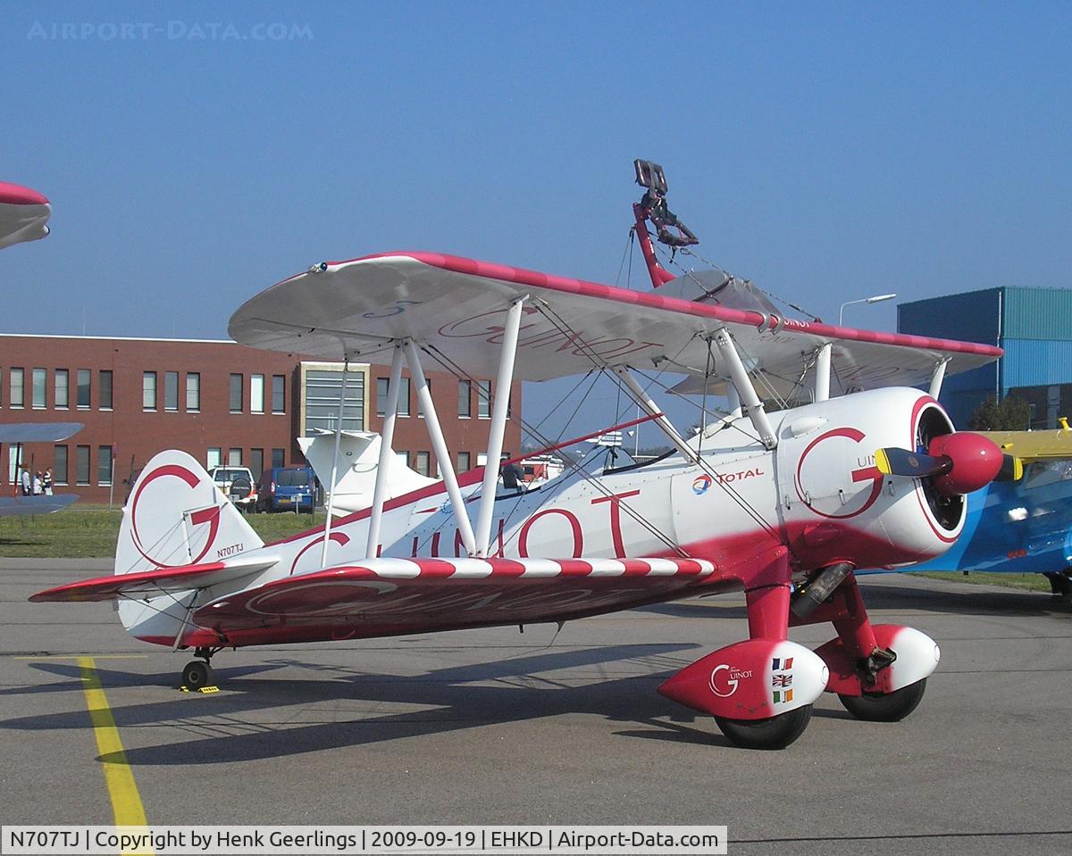 N707TJ, 1943 Boeing A75N1(PT17) C/N 75-950, Guinot Wing Walkers ; Heldair Show Maritiem , Den Helder  19 sep 2009