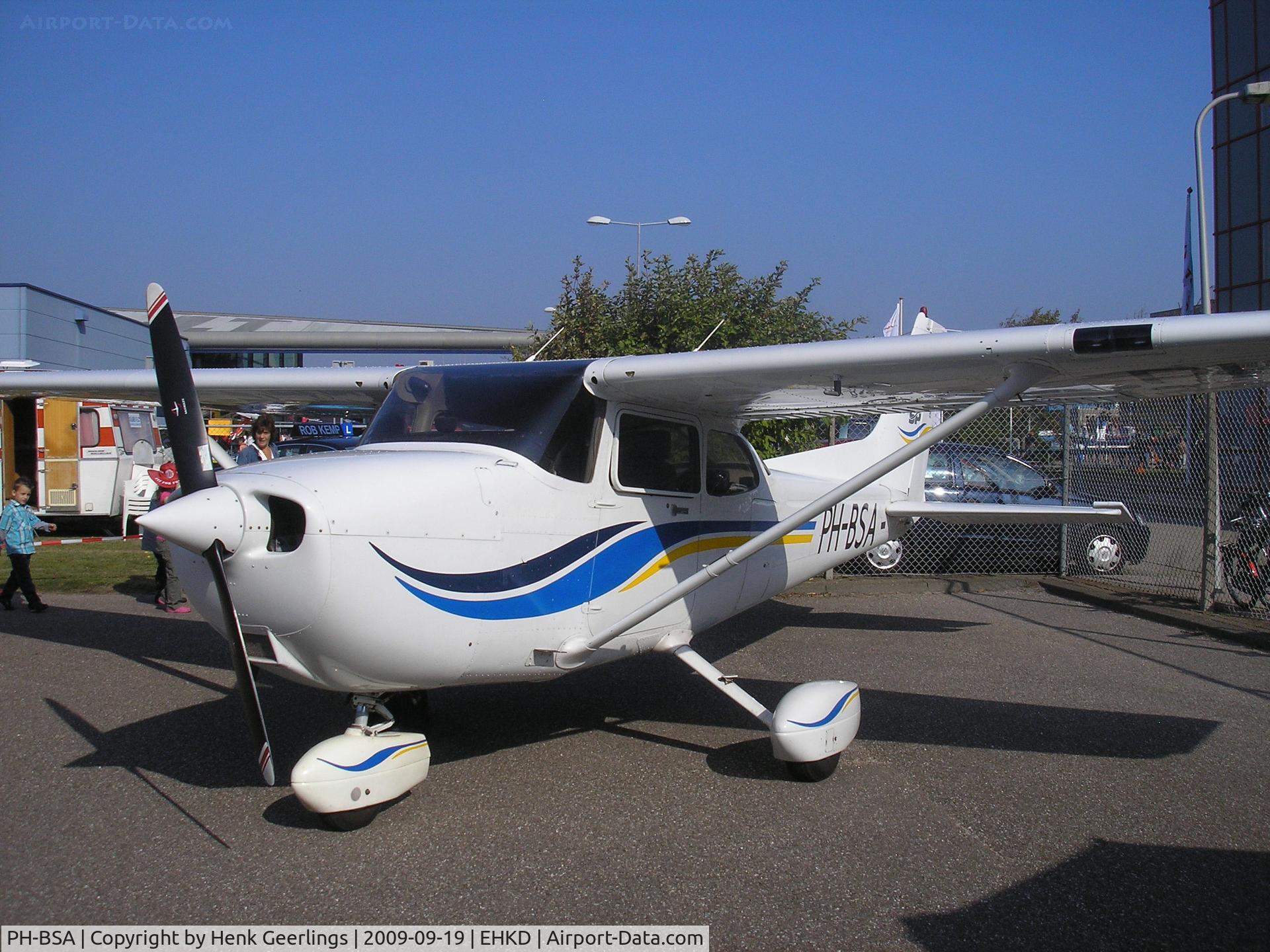PH-BSA, Cessna 172S C/N 172S8387, Heldair Show Maritiem , Den Helder  19 sep 2009