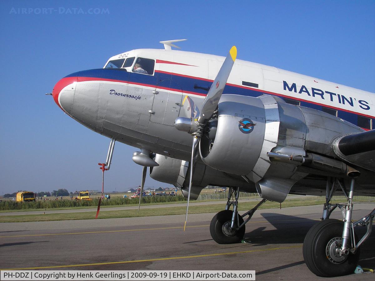 PH-DDZ, 1943 Douglas DC-3C-S1C3G (C-47A) C/N 19754, DDA Classic Airlines ; Heldair Show Maritiem , Den Helder  19 sep 2009