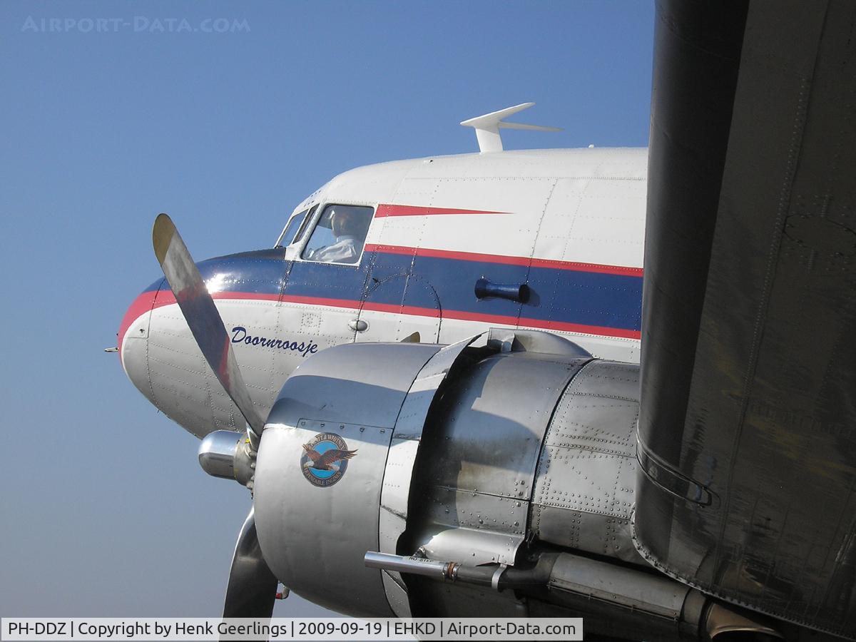 PH-DDZ, 1943 Douglas DC-3C-S1C3G (C-47A) C/N 19754, DDA Classic Airlines ; Heldair Show Maritiem , Den Helder  19 sep 2009
