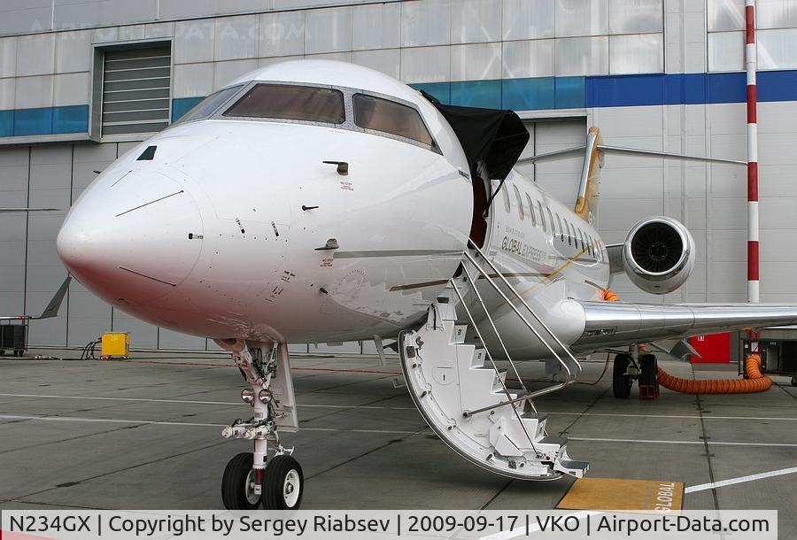 N234GX, 2007 Bombardier BD-700-1A10 Global Express XRS C/N 9234, JetExpo 2009 Moscow
