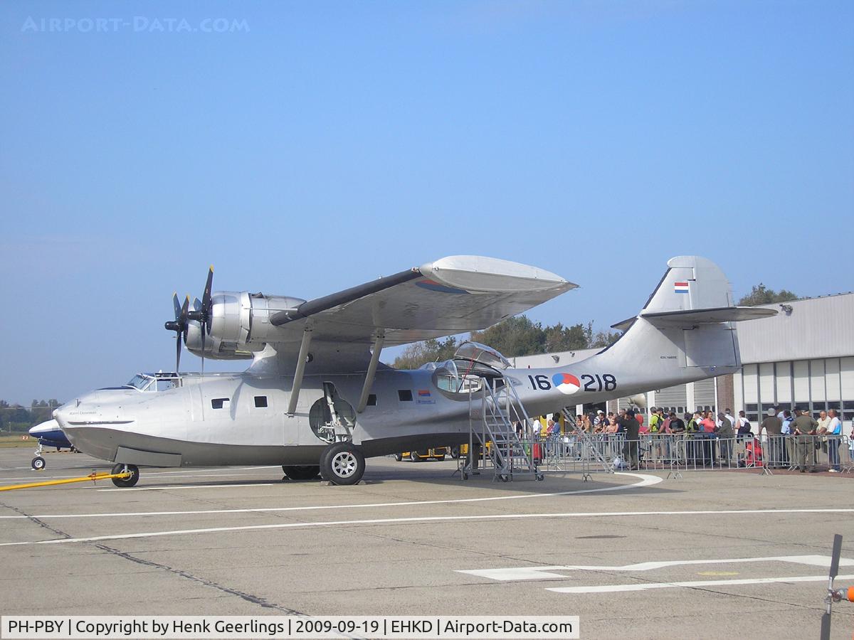 PH-PBY, 1941 Consolidated PBY-5A Catalina C/N 300, Heldair Show Maritiem , Den Helder  19 sep 2009