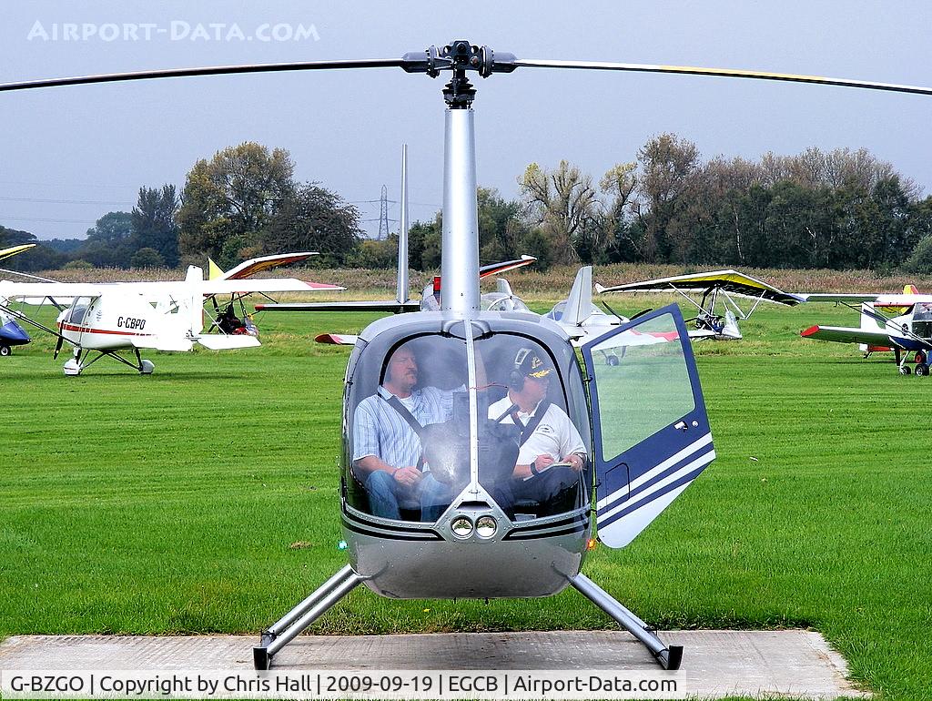 G-BZGO, 2000 Robinson R44 Astro C/N 0757, Barton Fly-in and Open Day