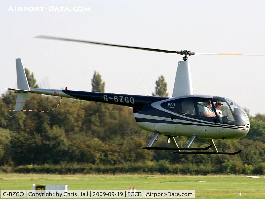 G-BZGO, 2000 Robinson R44 Astro C/N 0757, Barton Fly-in and Open Day