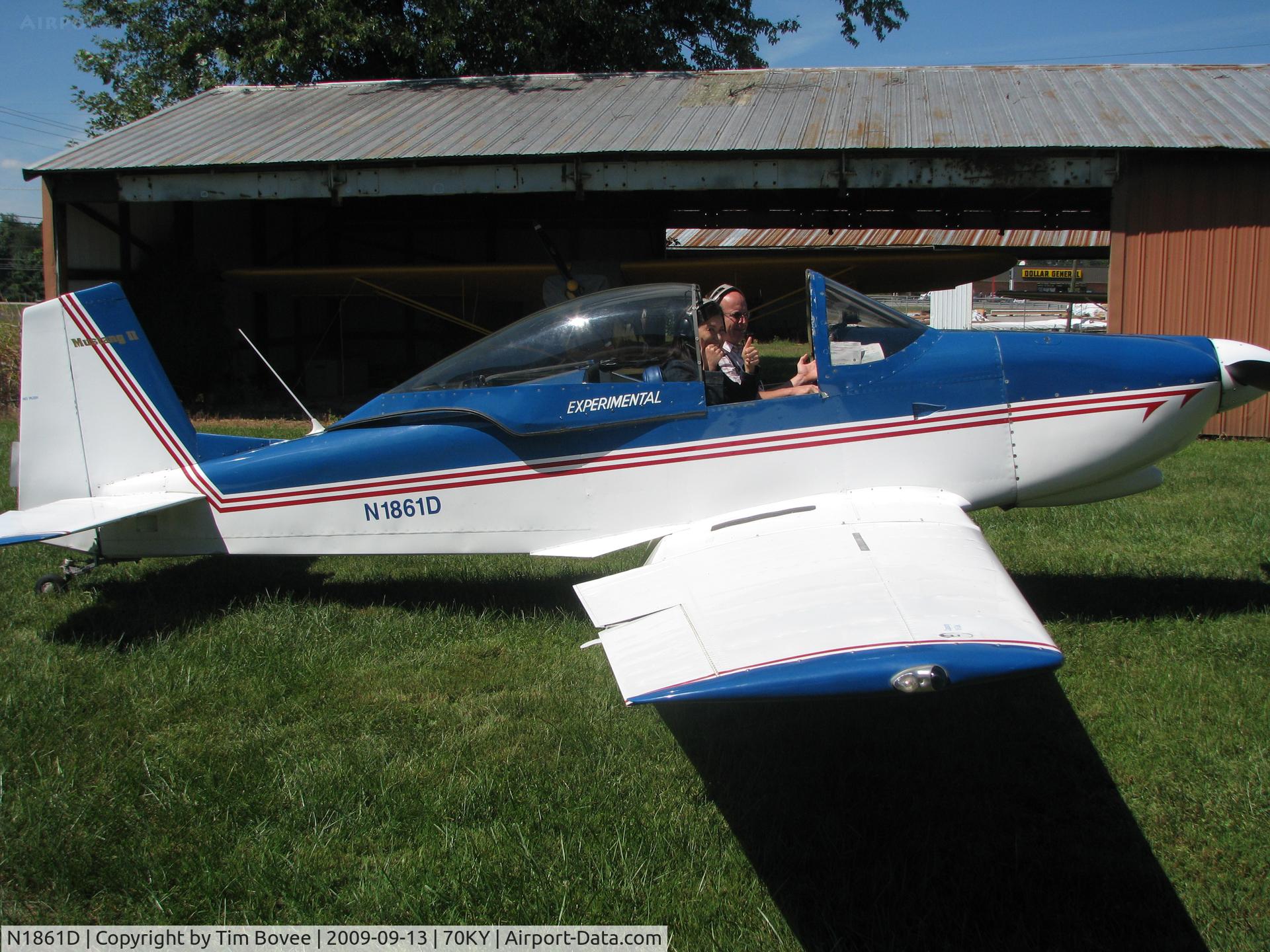 N1861D, 1999 Bushby Mustang II C/N 1861, Taking Sis-in-law Sonyoung for her first small airplane ride.