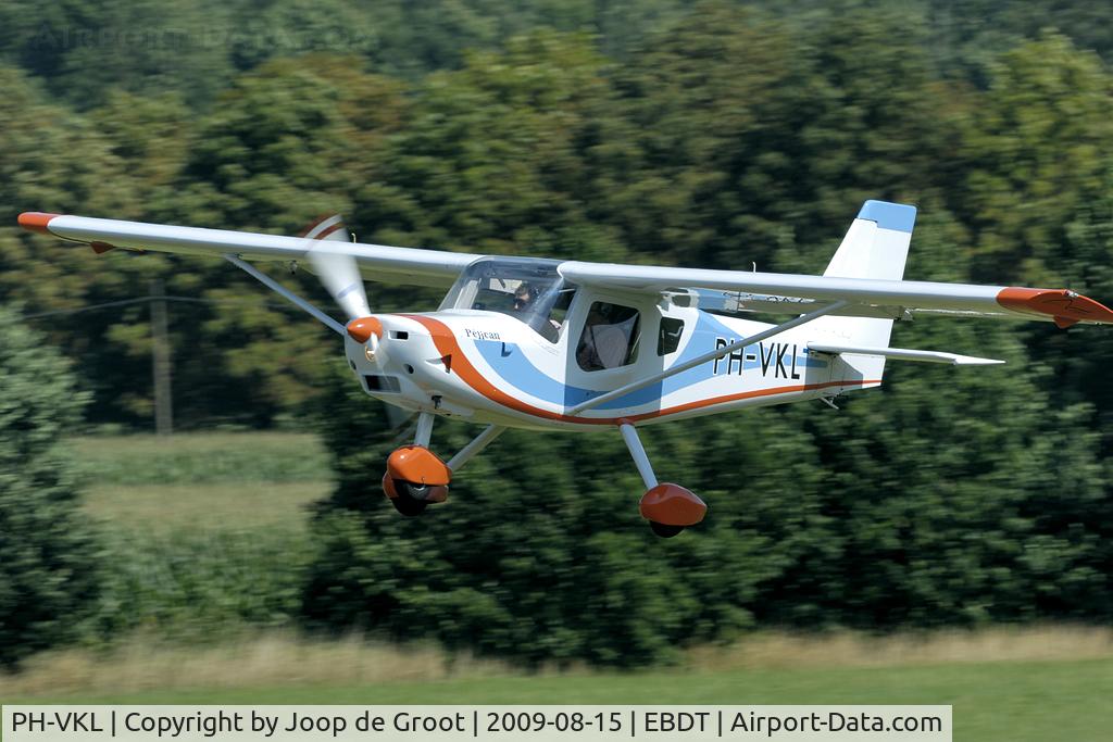 PH-VKL, Ultravia Pelican PL C/N 685, arrival at Diest