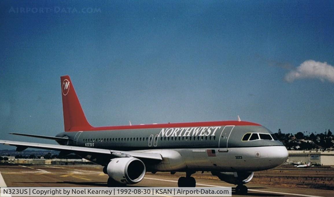 N323US, 1992 Airbus A320-211 C/N 272, Waiting for line up clearance.